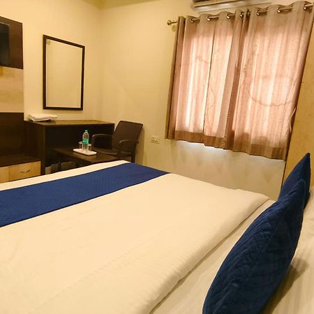 Hotel Rajputana Palace ウダイプル エクステリア 写真